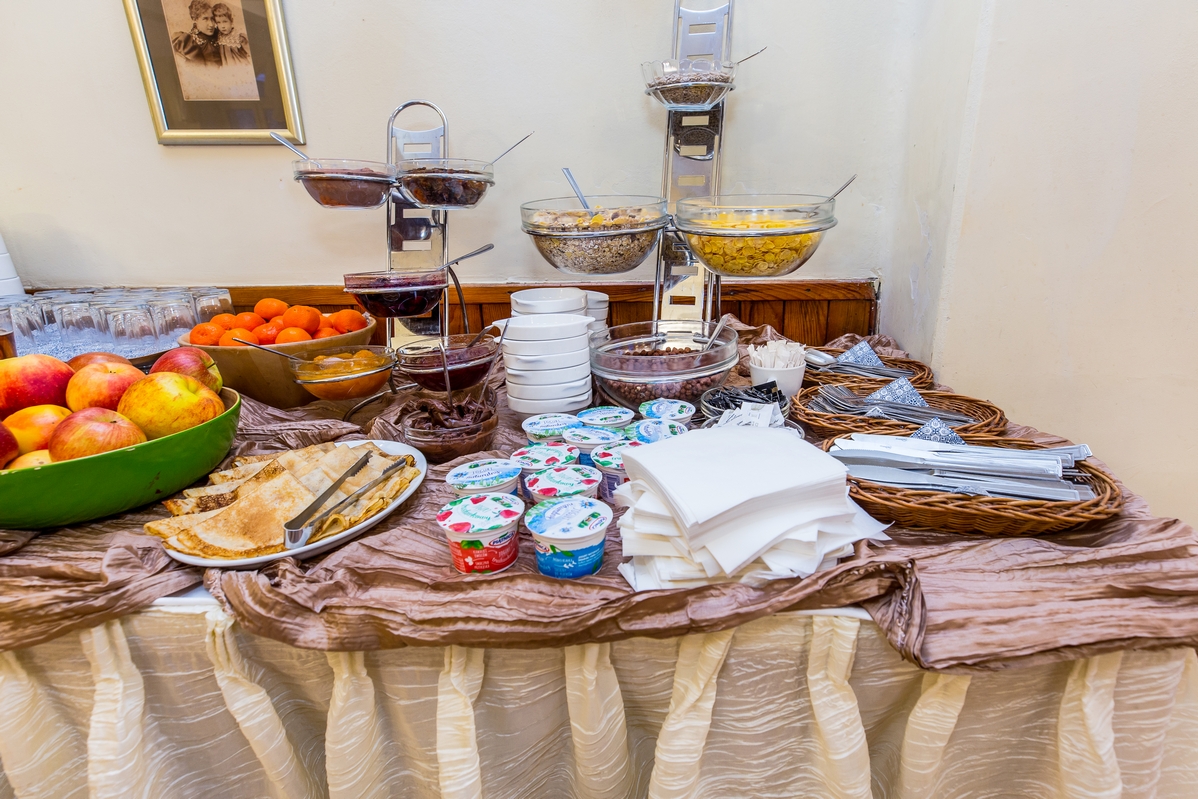 Willa Carlton - jadalnia i hall