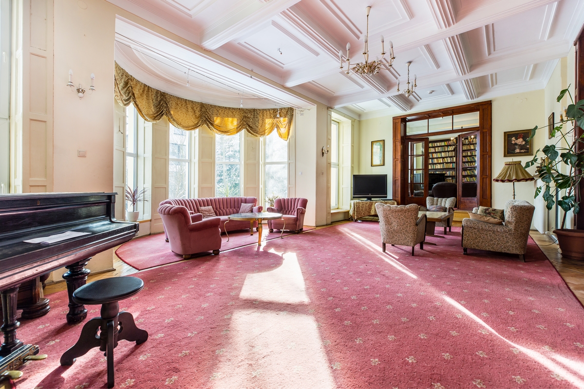 Willa Carlton - salon i czytelnia