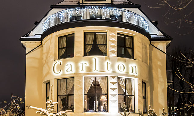 Willa Carlton - widok budynku