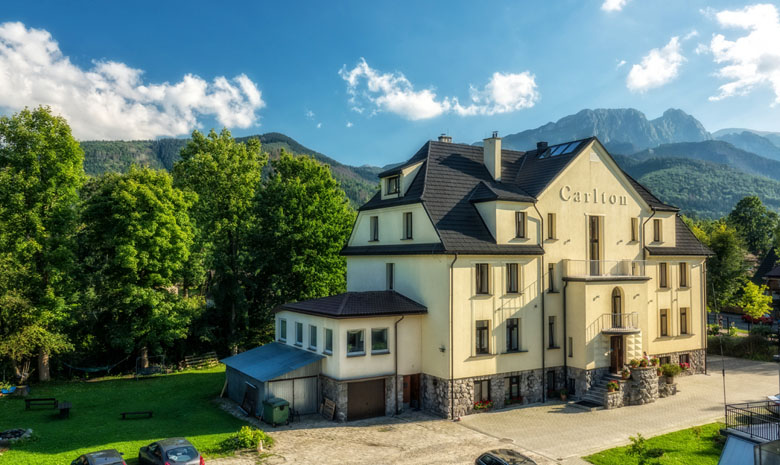 Willa Carlton - widok budynku